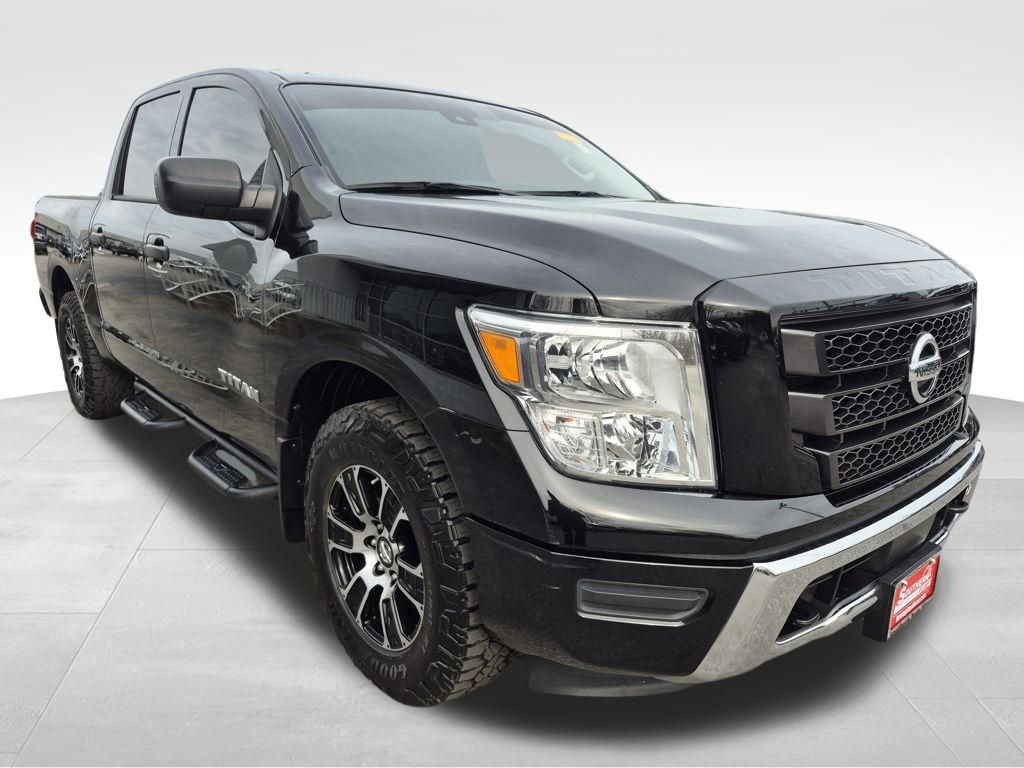Used 2022 Nissan Titan SV w/ Accessory Utility Package image 7
