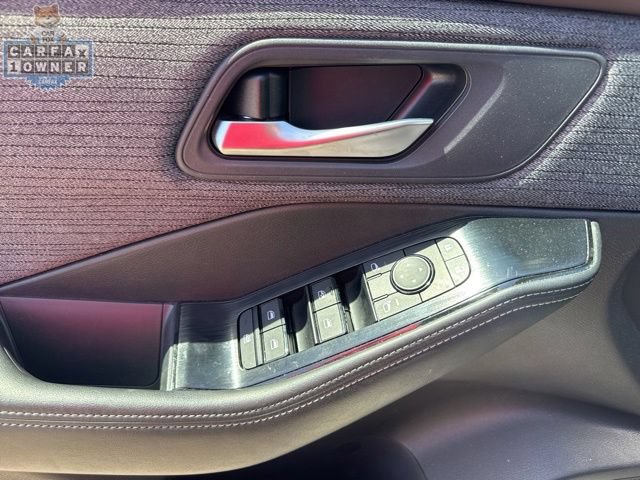 Used 2023 Nissan Rogue SV AWD/4WD image 17