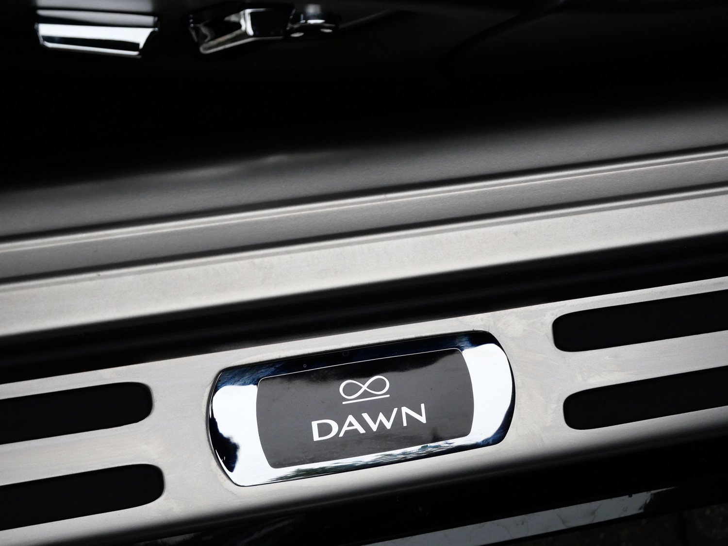 Used 2020 Rolls-Royce Dawn image 9