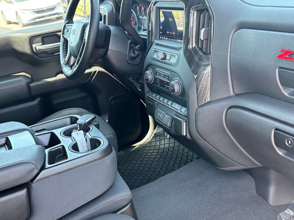 Used 2024 Chevrolet Silverado 1500 Custom Trail Boss AWD/4WD image 9