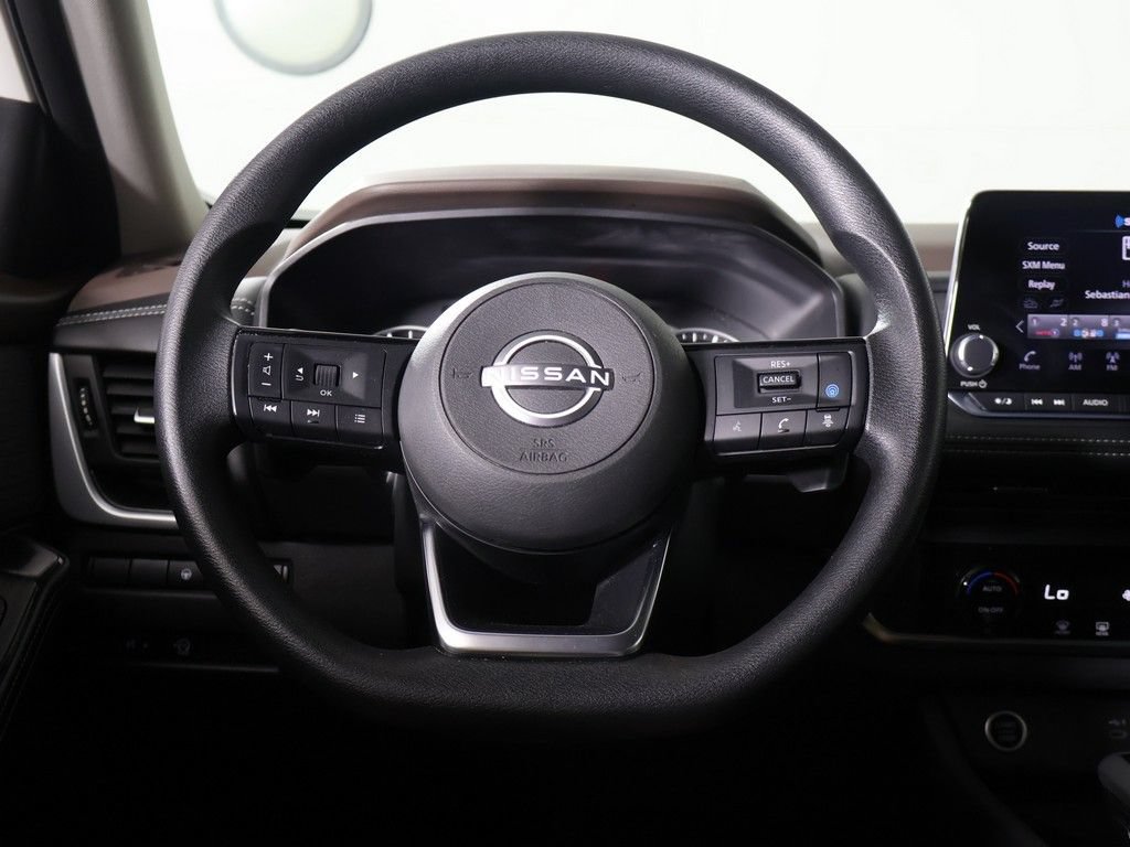 Used 2023 Nissan Rogue SV AWD/4WD image 32