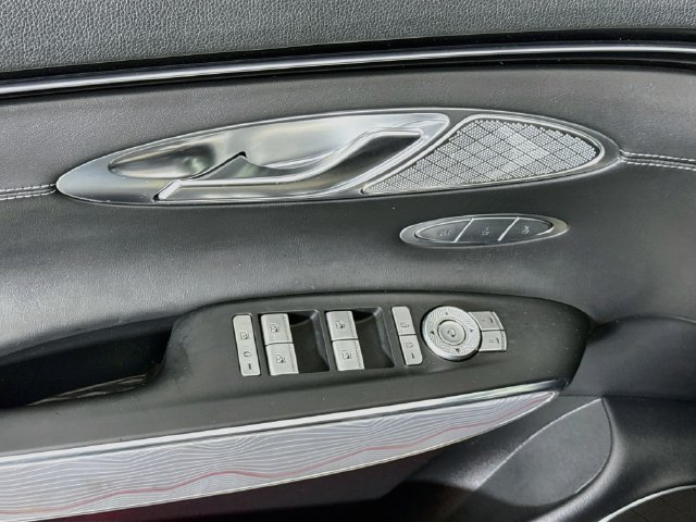 Used 2024 Genesis GV70 2.5T w/ Advanced Package AWD/4WD image 18