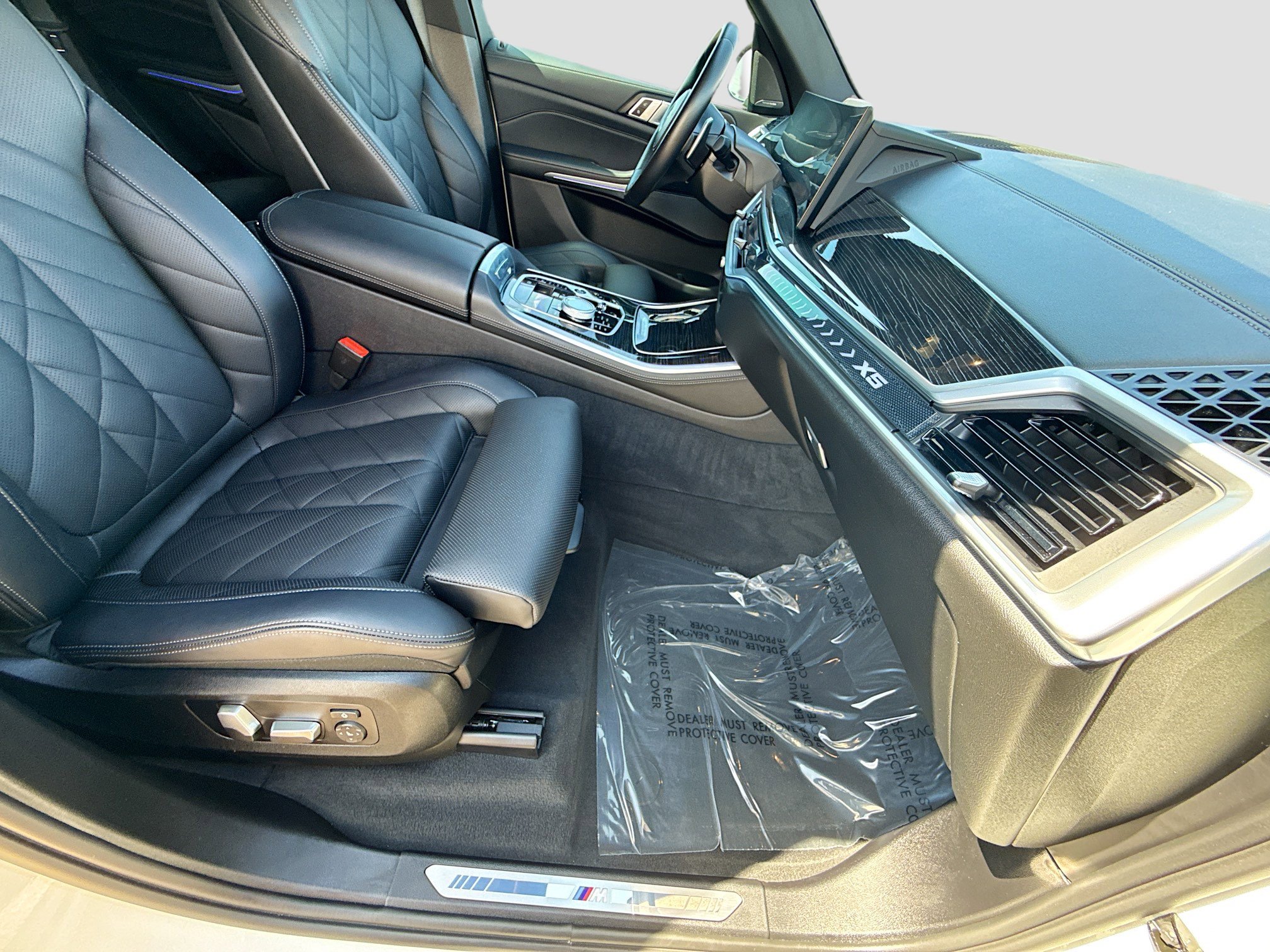 Used 2024 BMW X5 xDrive40i w/ Executive Package image 16