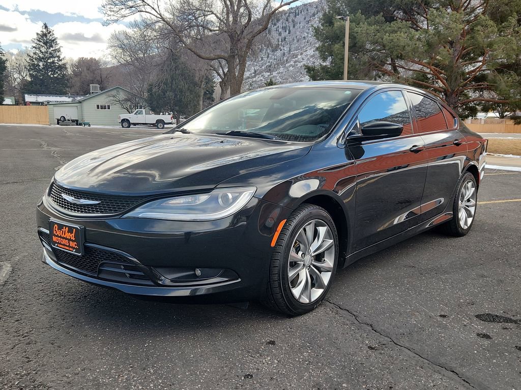 Used 2015 Chrysler 200 S image 4
