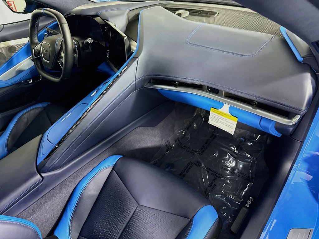 Used 2024 Chevrolet Corvette Stingray Premium Cpe w/ Z51 Performance Package RWD image 31