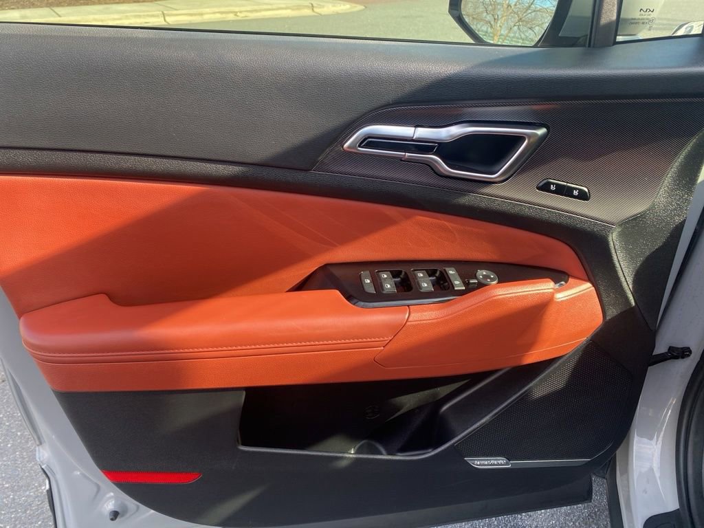 Used 2024 Kia Sportage SX image 10