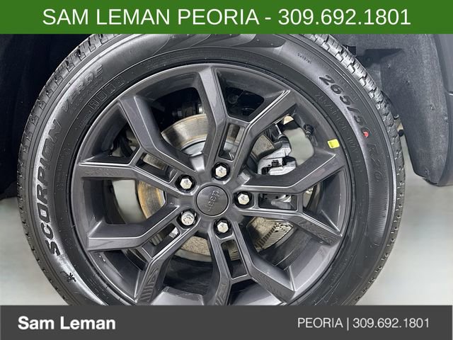 New 2025 Jeep Grand Cherokee Limited image 32