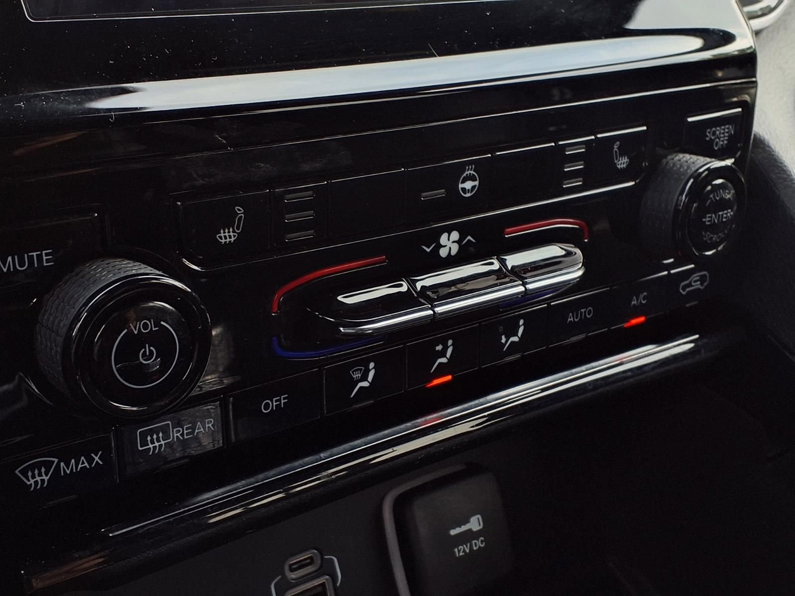 Used 2022 Jeep Grand Cherokee L Laredo image 10