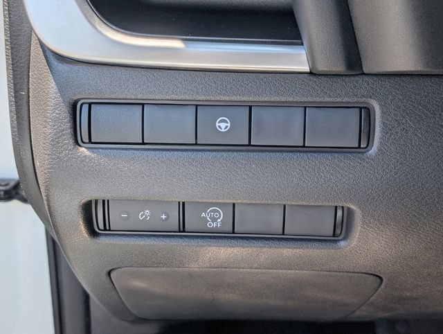Used 2023 Nissan Rogue SV AWD/4WD image 21