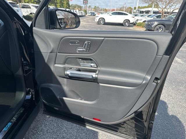 Certified 2024 Mercedes-Benz EQB 300 4MATIC image 32