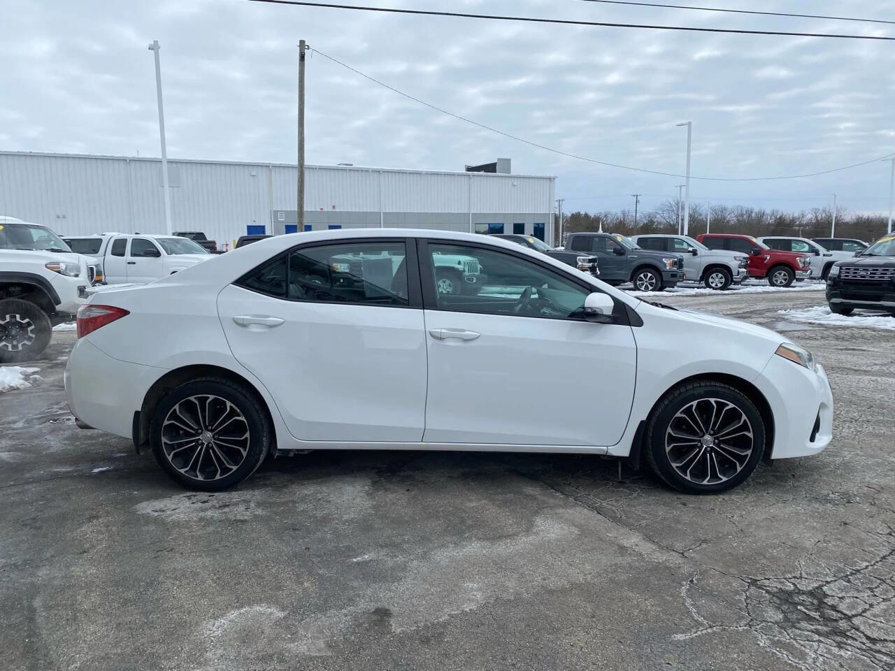 Used 2016 Toyota Corolla S image 6