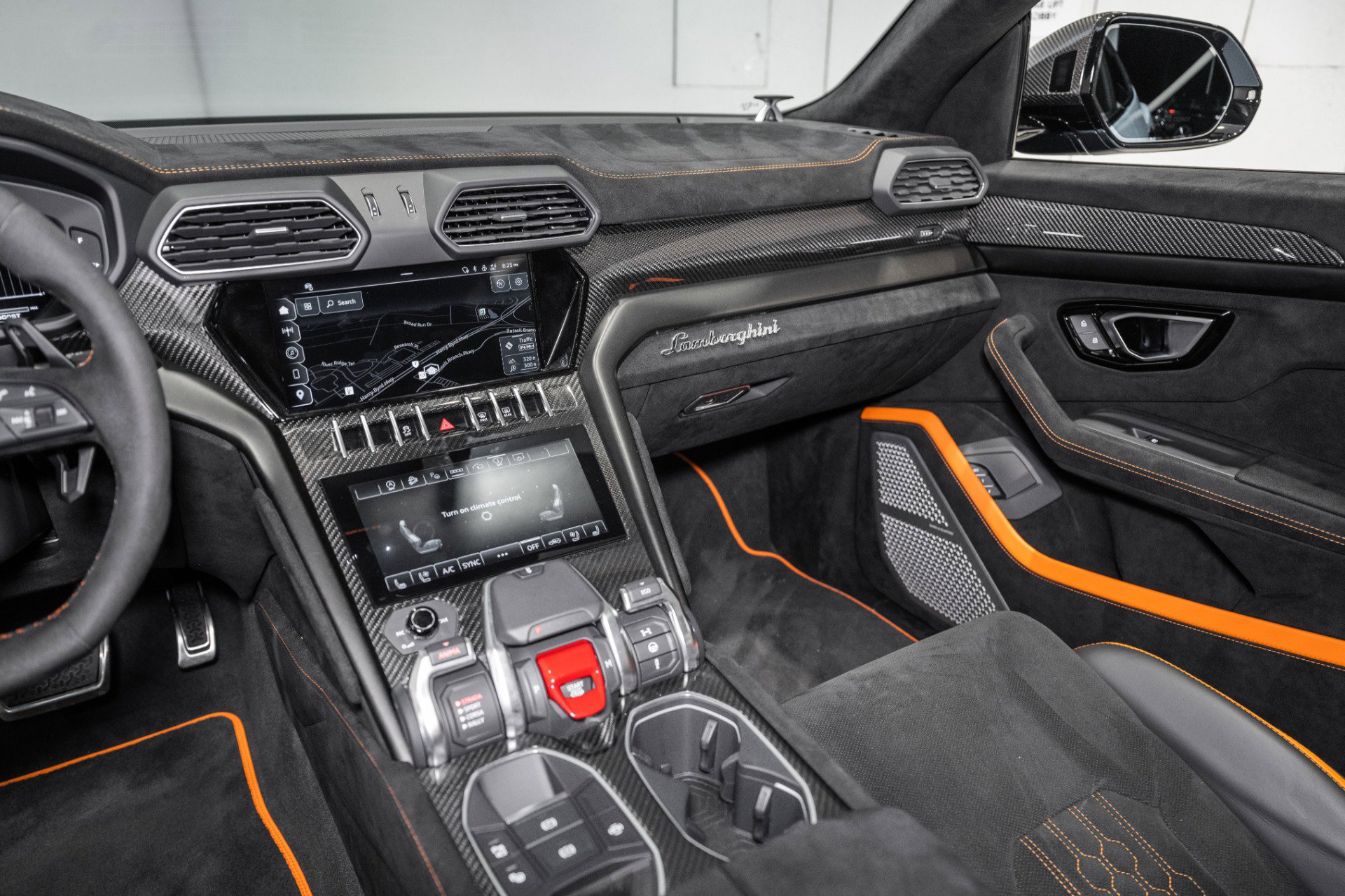 Used 2024 Lamborghini Urus Performante image 32