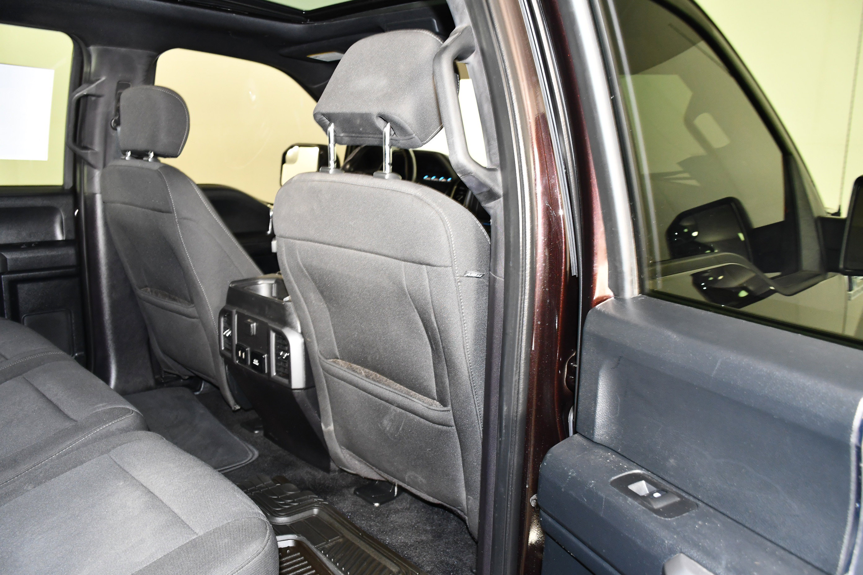 Used 2018 Ford F150 XLT w/ Equipment Group 302A Luxury AWD/4WD image 48
