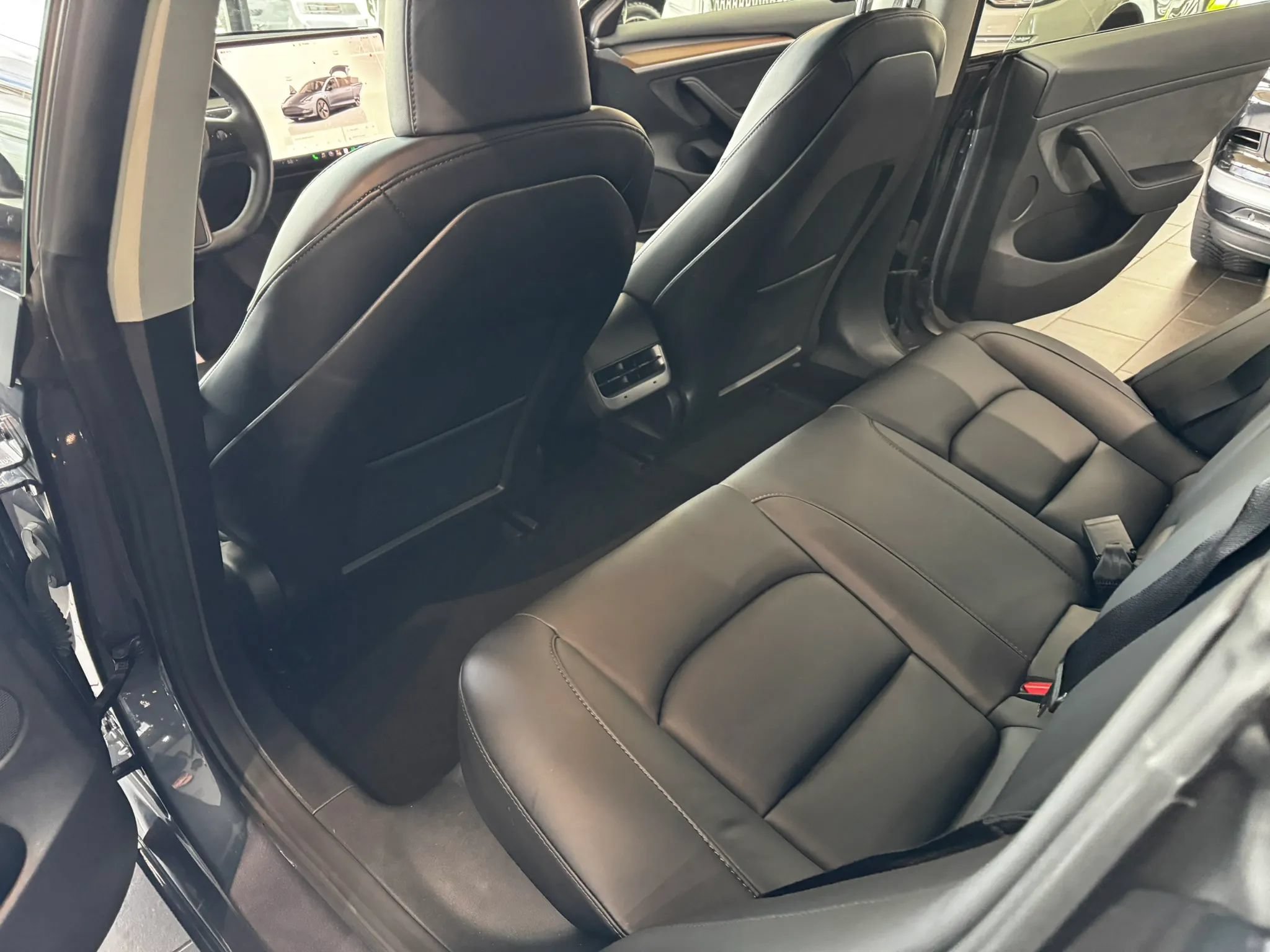 Used 2023 Tesla Model 3 Standard Range RWD image 17