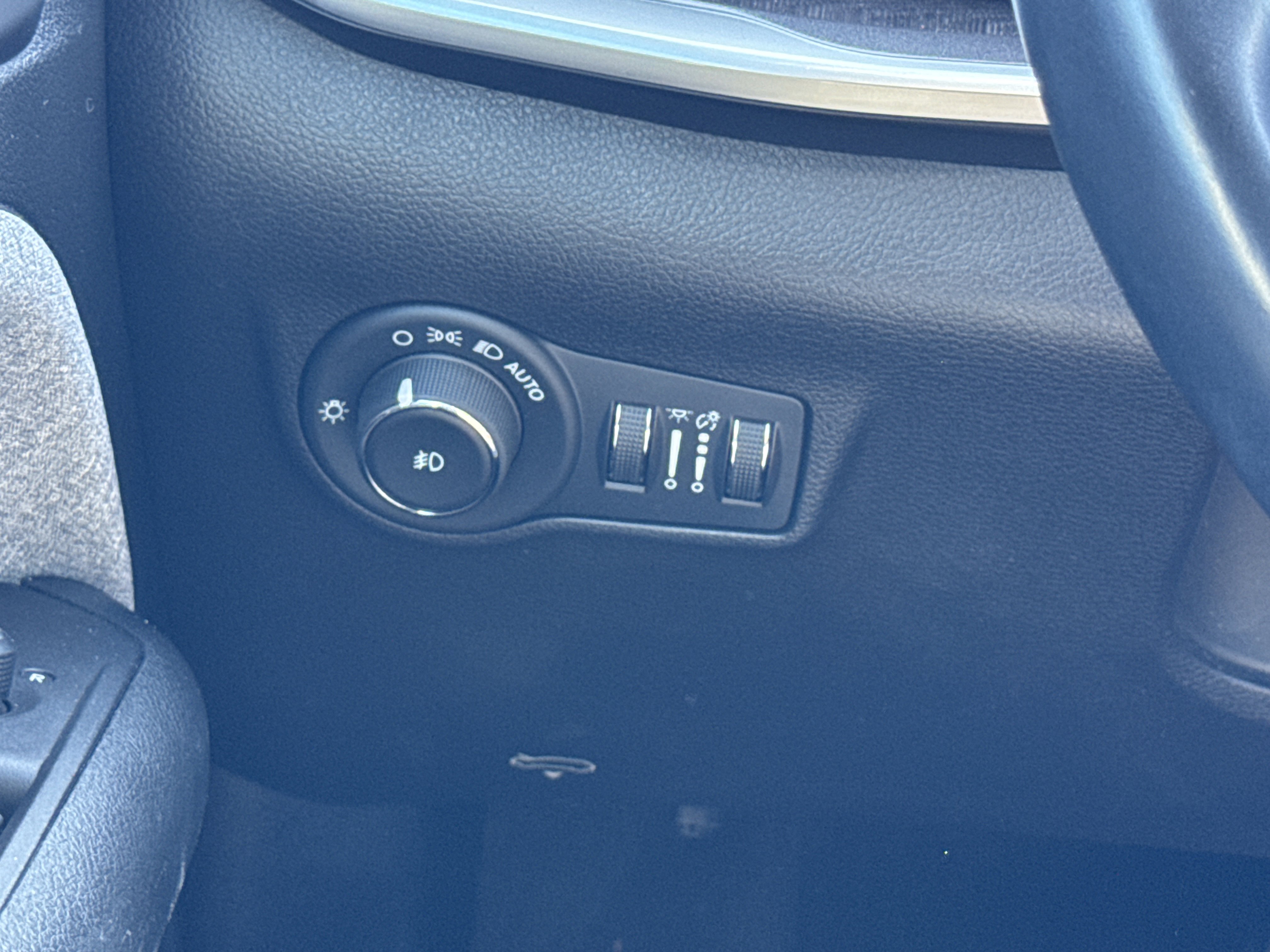 Used 2022 Jeep Compass Latitude image 5