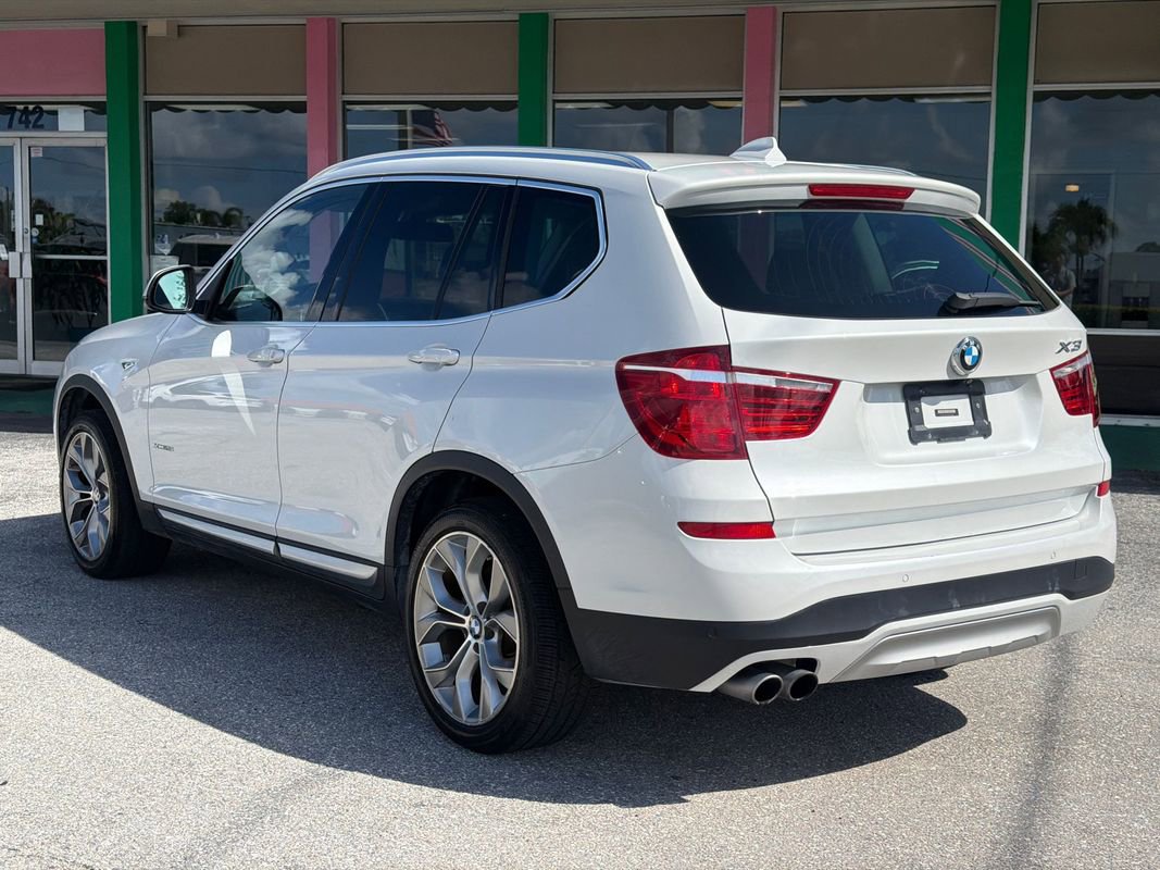 Used 2017 BMW X3 xDrive28i AWD/4WD image 3