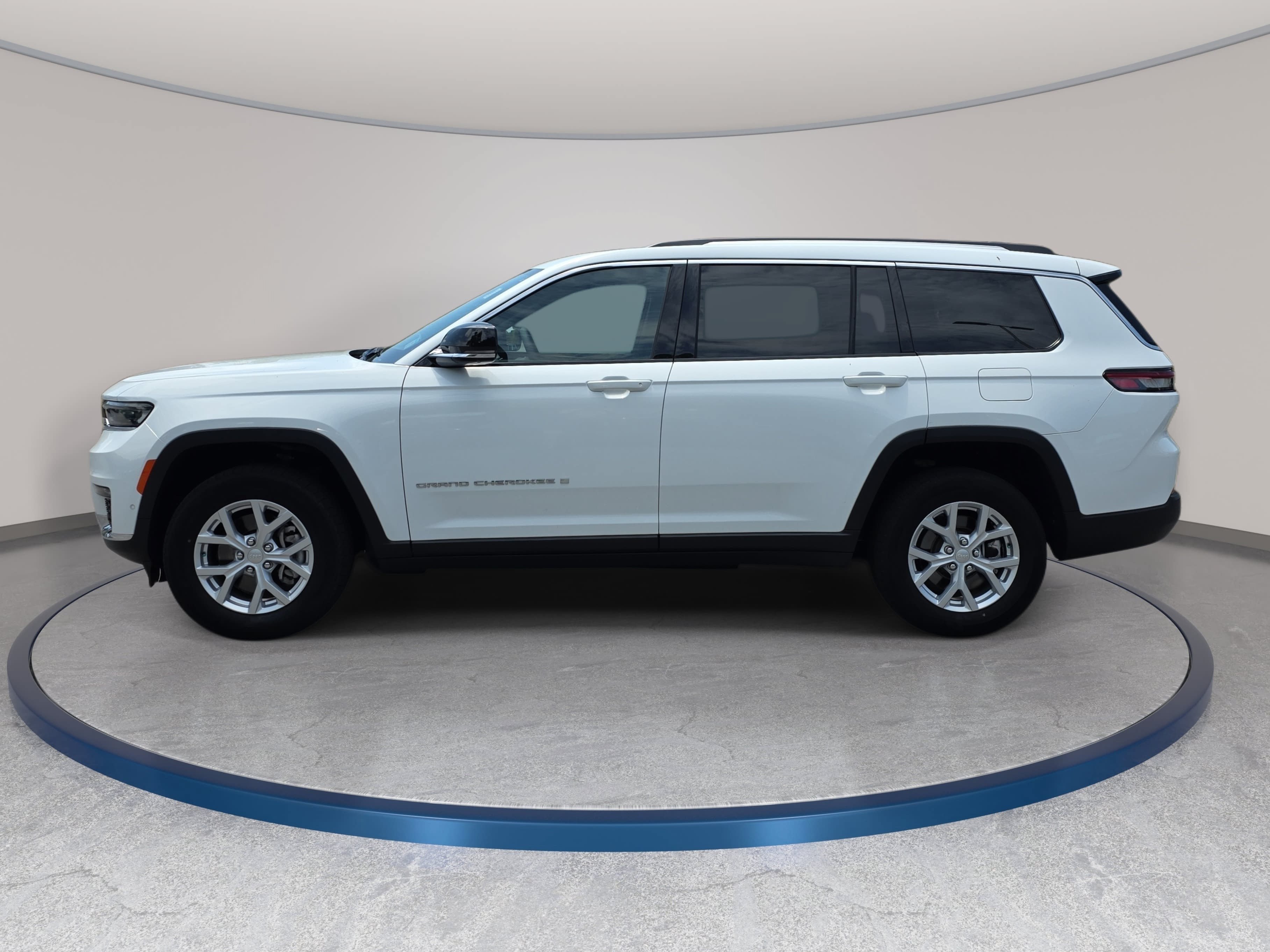 Certified 2023 Jeep Grand Cherokee L Limited w/ Luxury Tech Group II AWD/4WD image 8