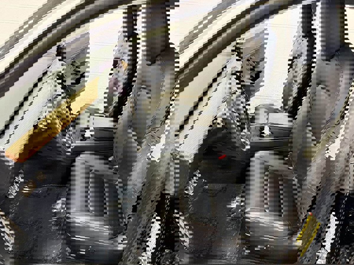 Used 2019 Tesla Model 3 Standard Range image 11