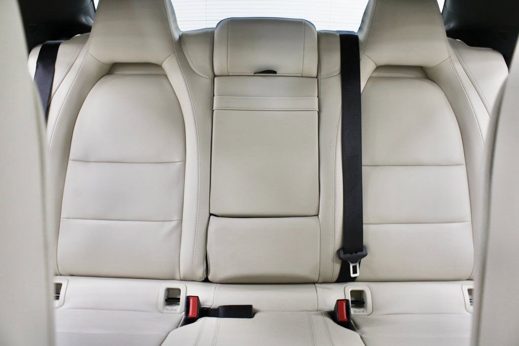 Used 2019 Mercedes-Benz CLA 250 image 13