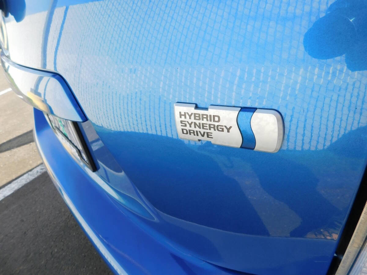 Used 2015 Toyota Prius C Three FWD image 23