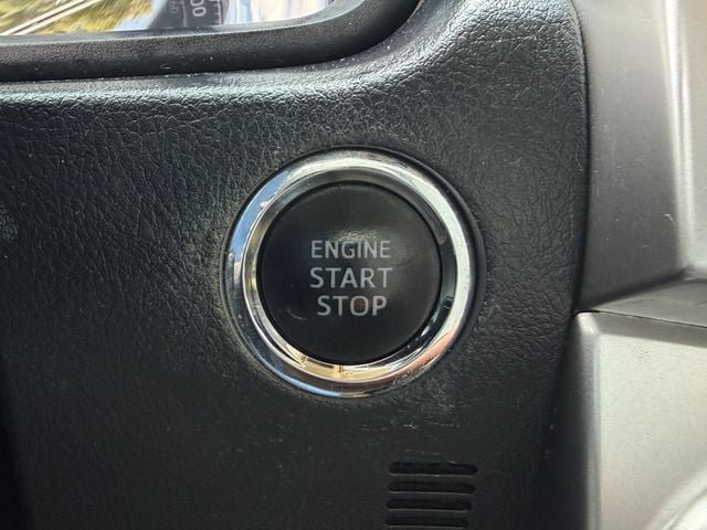 Used 2021 Toyota 4Runner Limited AWD/4WD image 19