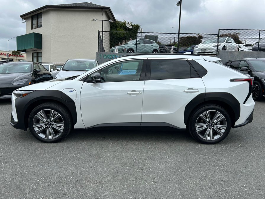 Used 2023 Subaru Solterra AWD image 8