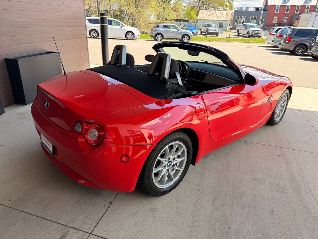 Used 2005 BMW Z4 2.5i RWD image 7