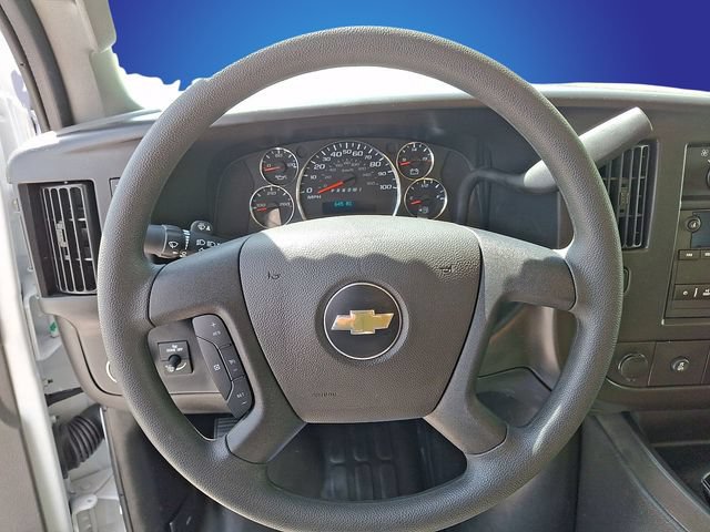 New 2024 Chevrolet Express 4500 RWD image 4