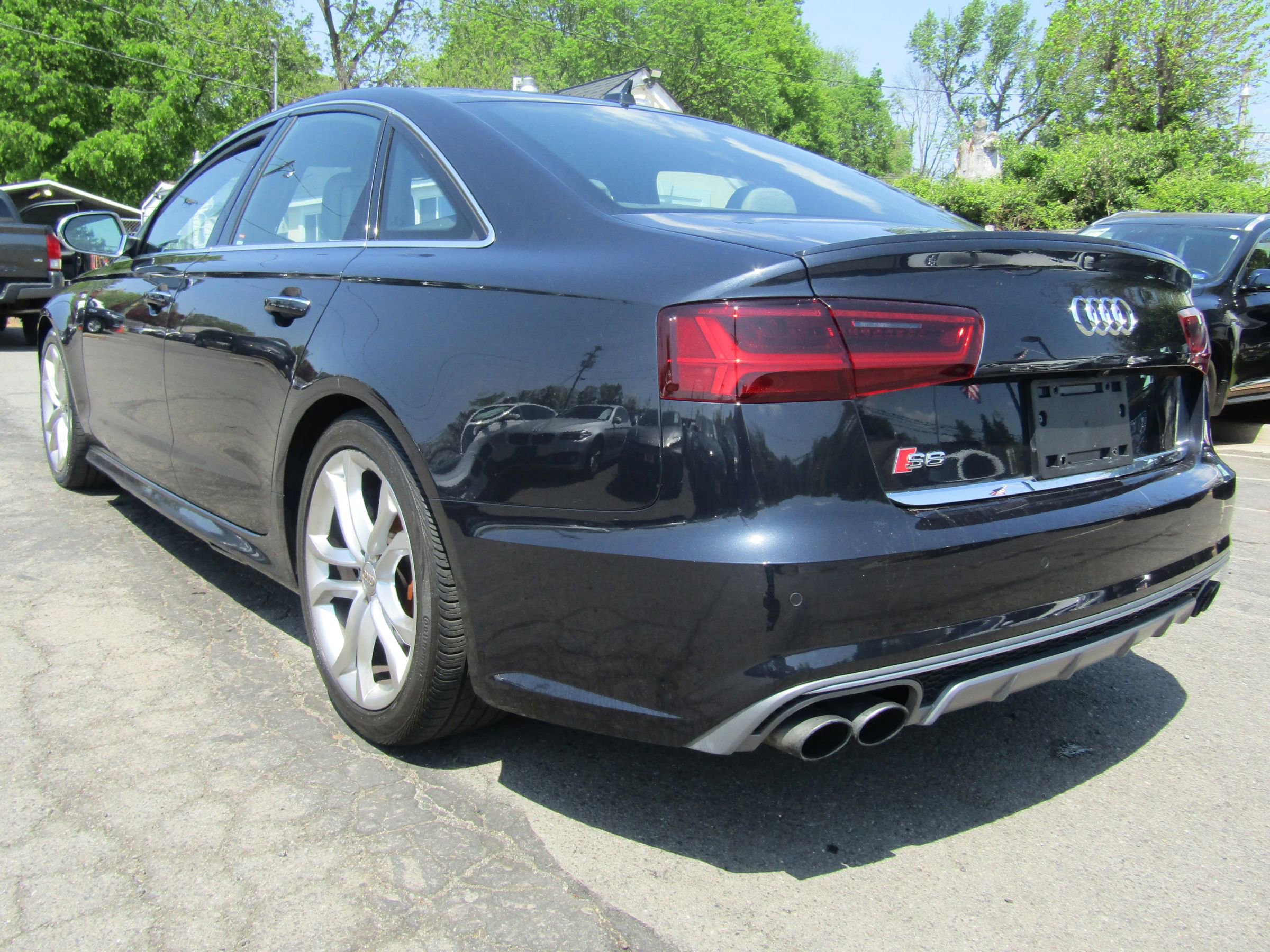 Used 2017 Audi S6 Premium Plus w/ Driver Assistance Package AWD/4WD image 5