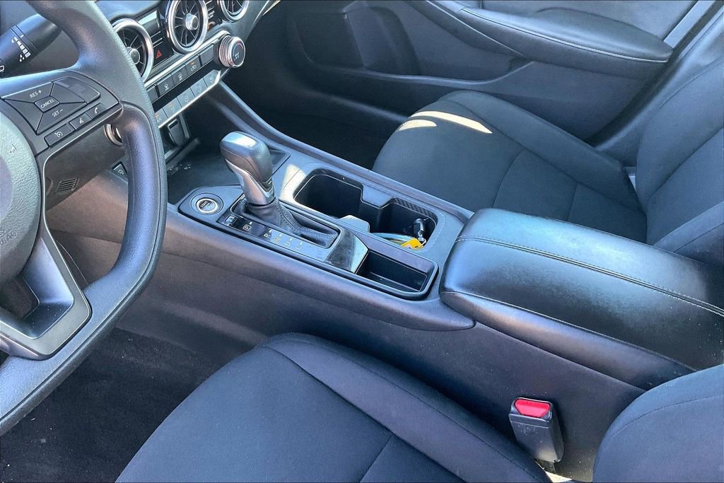 Used 2024 Nissan Sentra S image 18
