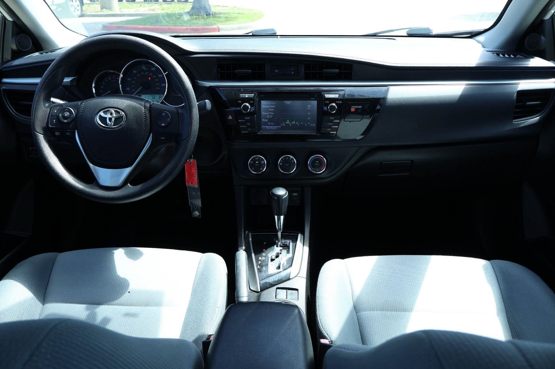 Used 2016 Toyota Corolla L image 10