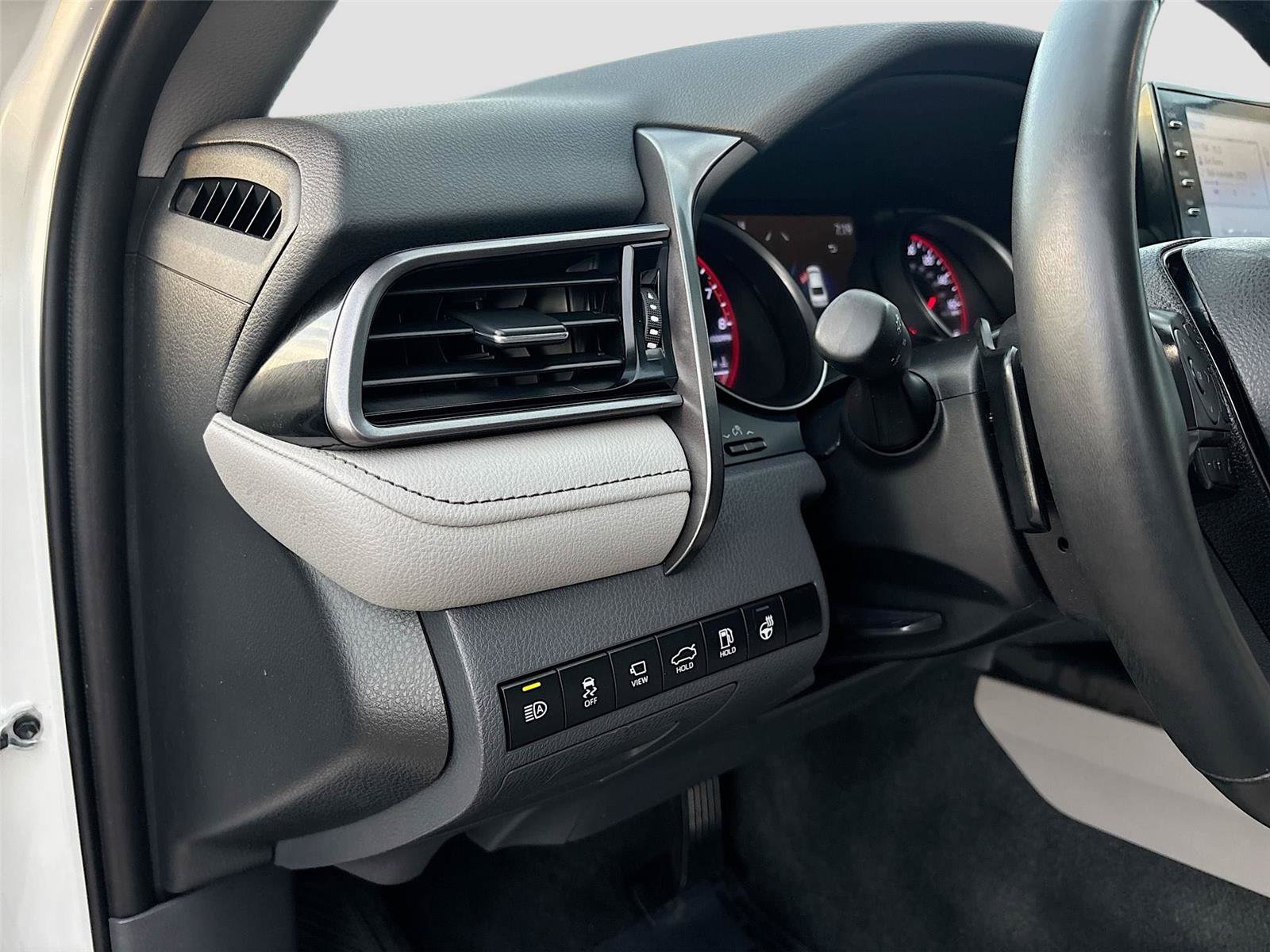 Used 2023 Toyota Camry XSE image 11