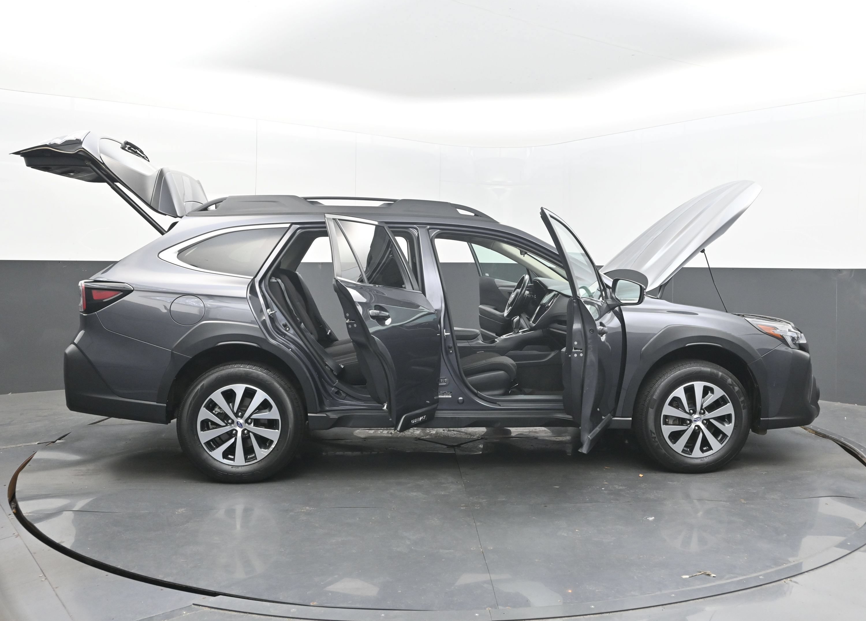 Used 2024 Subaru Outback Premium AWD/4WD image 46
