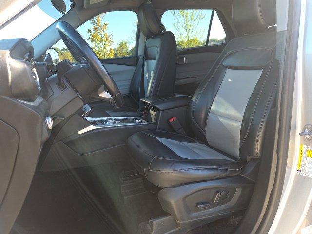Used 2023 Ford Explorer ST-Line AWD/4WD image 27