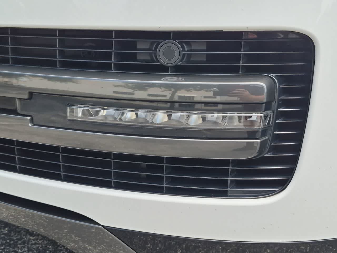 Certified 2023 Land Rover Range Rover SE AWD/4WD image 11