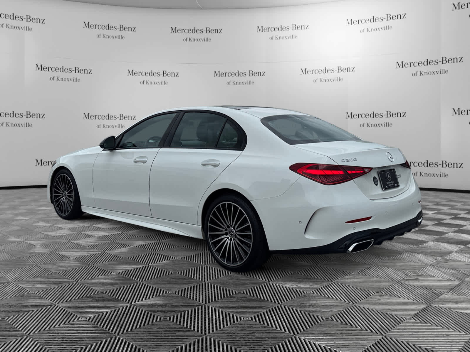 Used 2024 Mercedes-Benz C 300 4MATIC Sedan image 3