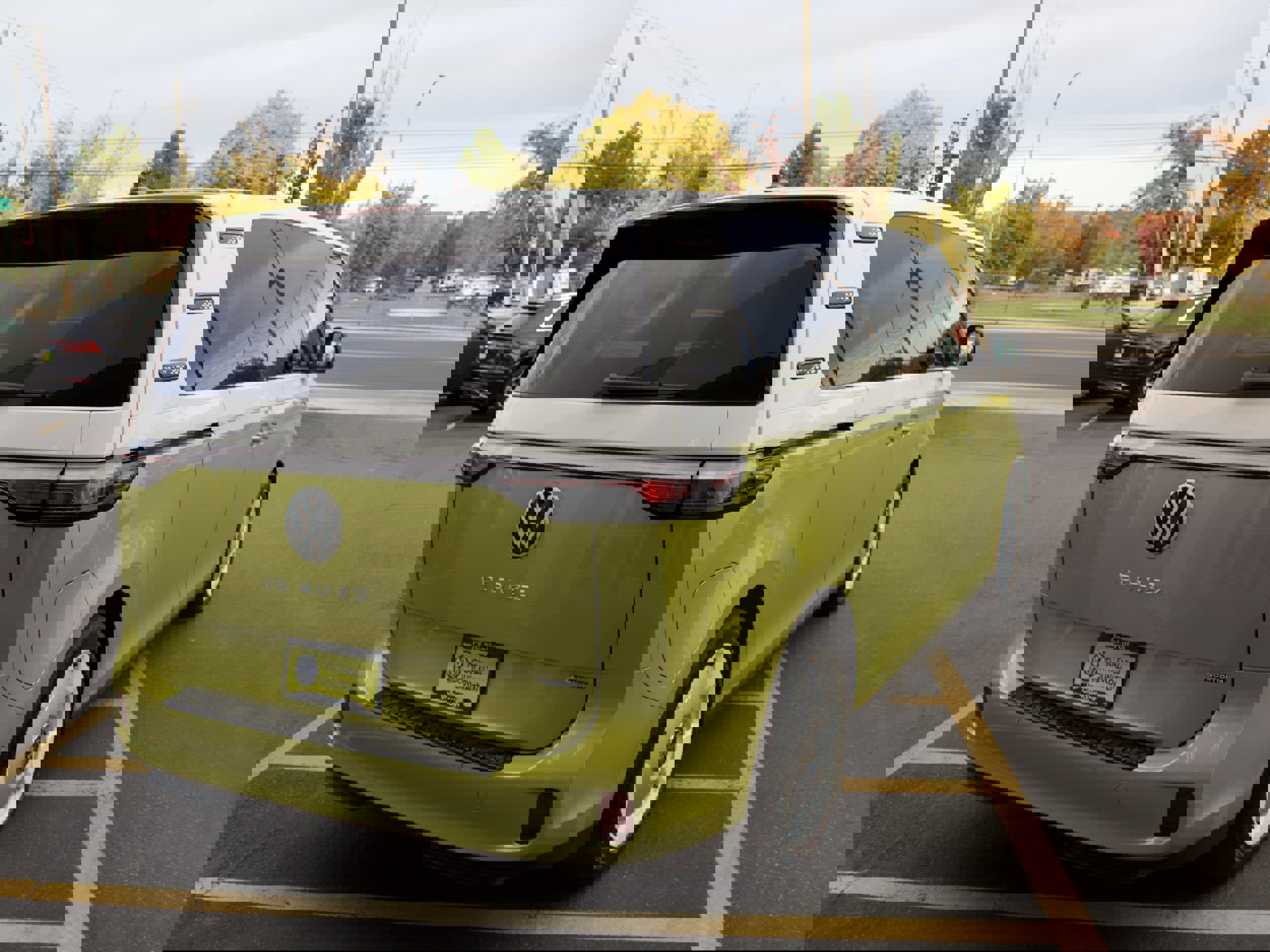 New 2025 Volkswagen ID. Buzz Pro S Plus image 5