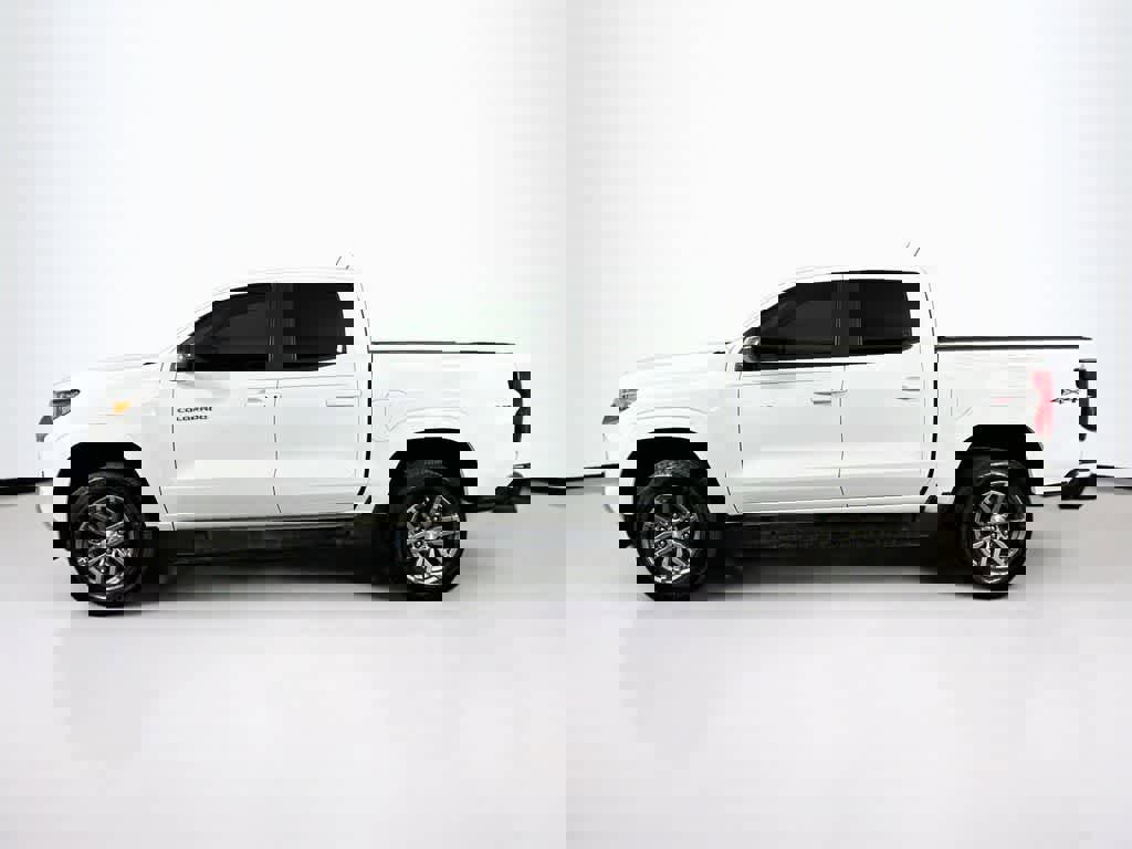 Used 2023 Chevrolet Colorado LT w/ LT Convenience Package image 3