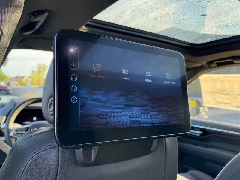 New 2026 Chevrolet Suburban Premier image 39