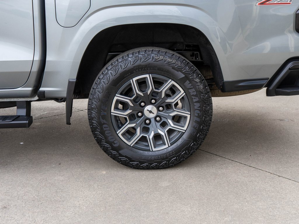 Used 2024 Chevrolet Colorado Z71 image 28