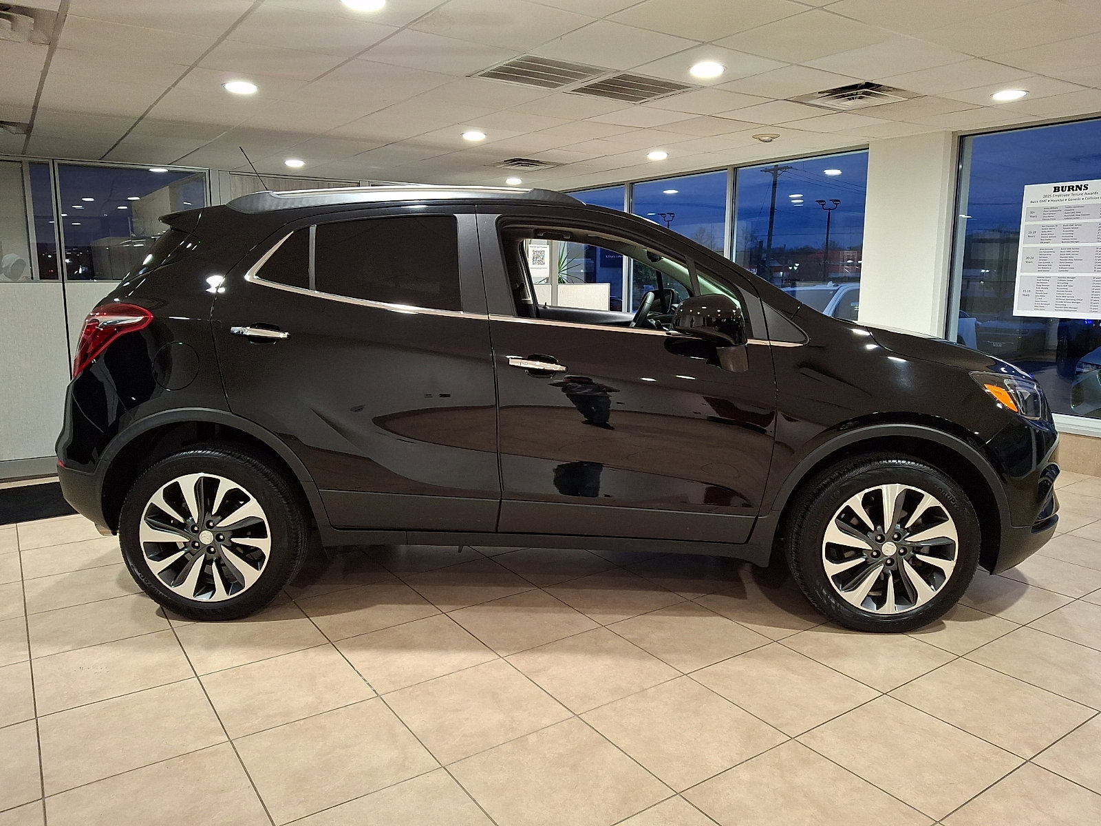 Certified 2022 Buick Encore Preferred w/ Safety Package image 8