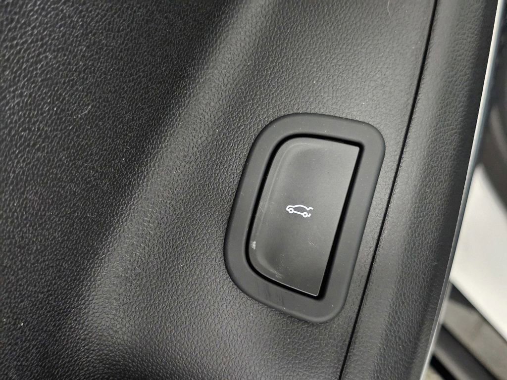 Used 2025 Buick Enclave Sport Touring FWD image 37