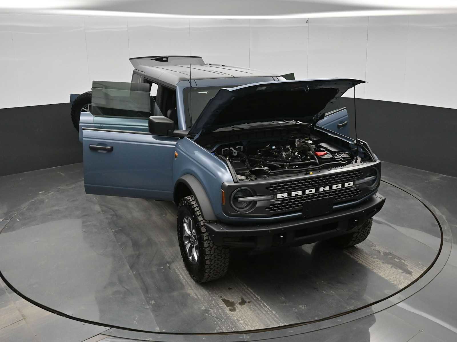Used 2024 Ford Bronco Badlands image 42