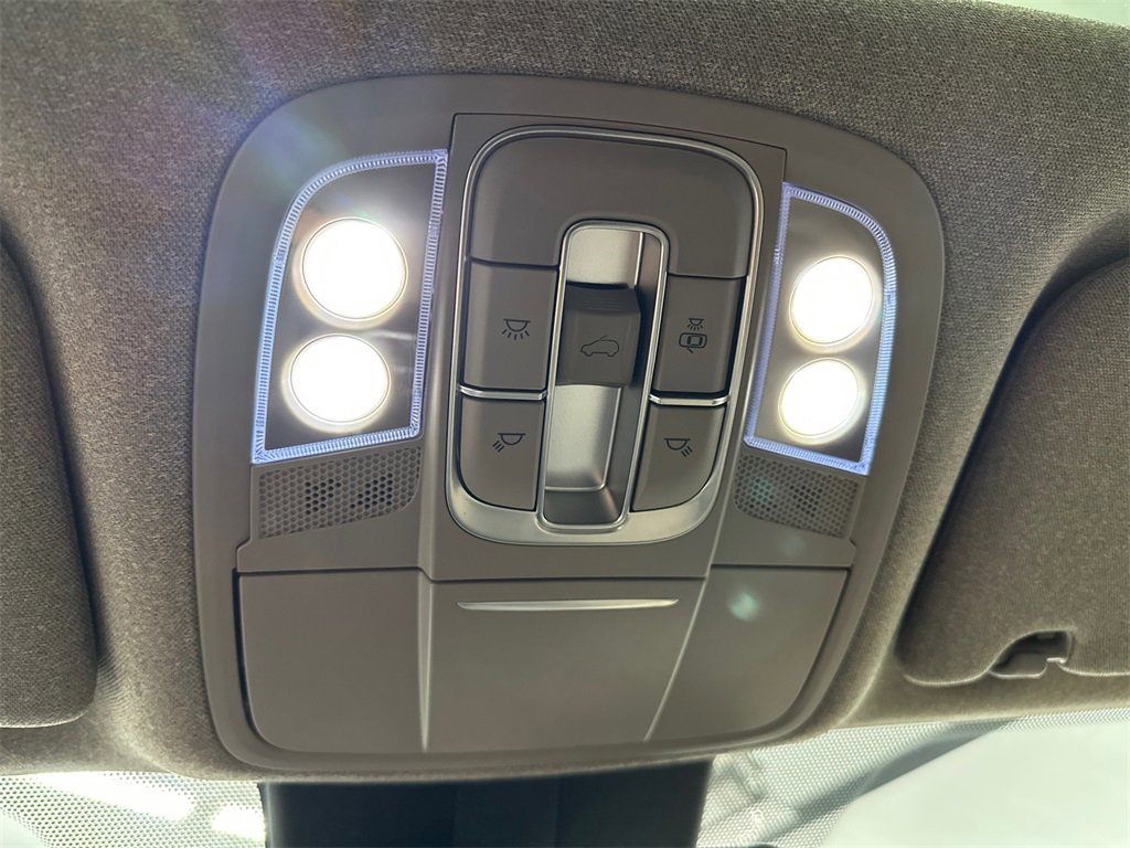 Used 2019 Hyundai Santa Fe Limited image 33