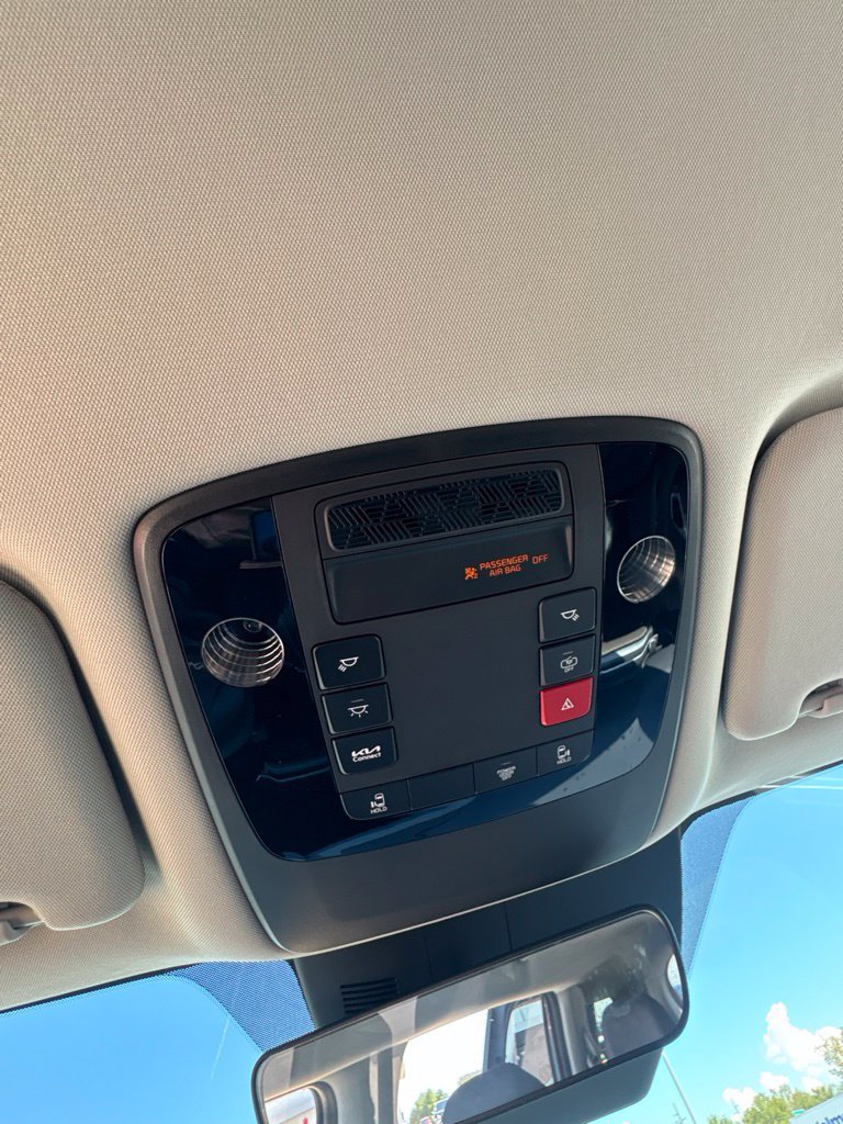 New 2027 Kia Carnival LX FWD image 19