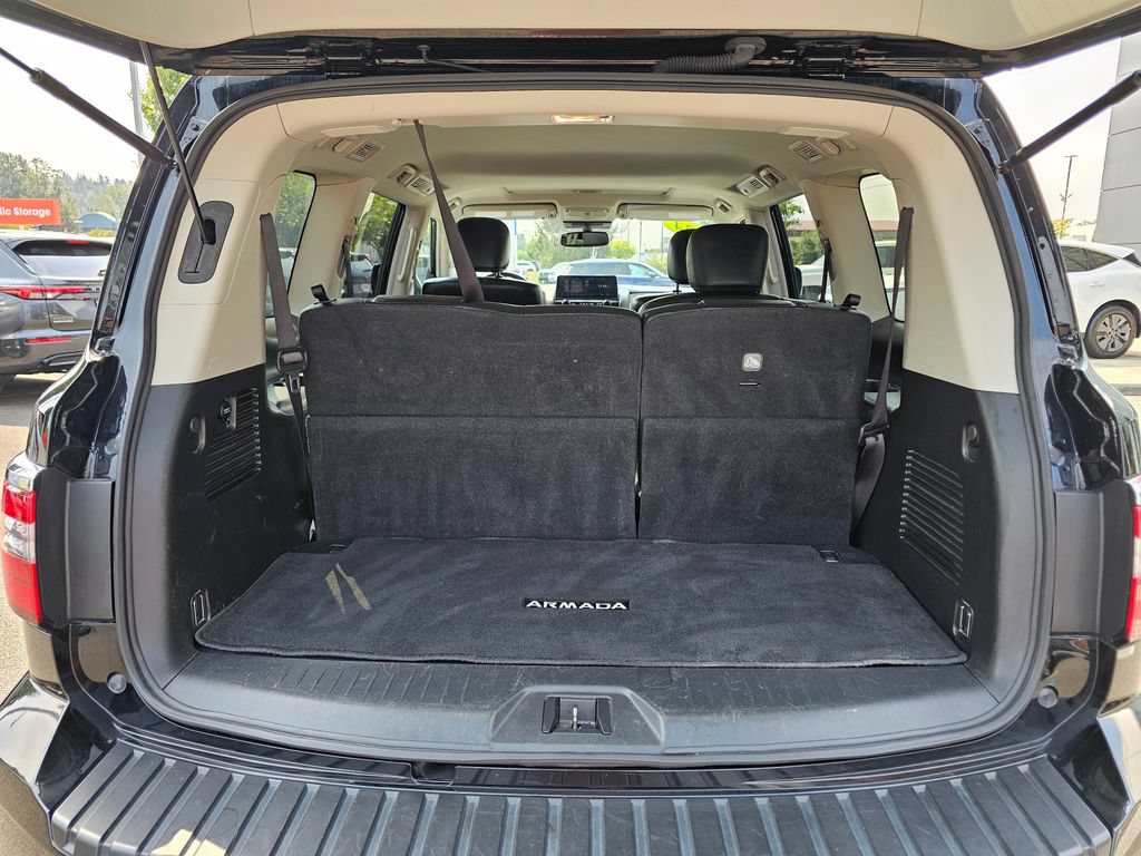 Used 2024 Nissan Armada SL w/ Captain's Chairs Package AWD/4WD image 10