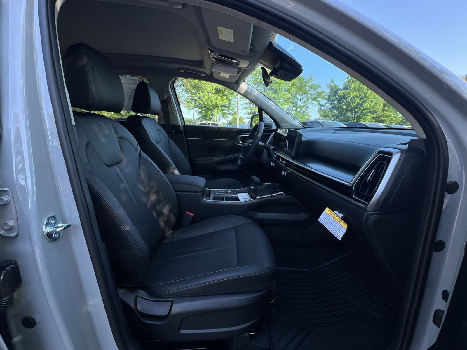 New 2026 Kia Sorento S w/ S Panoramic Sunroof Package FWD image 35