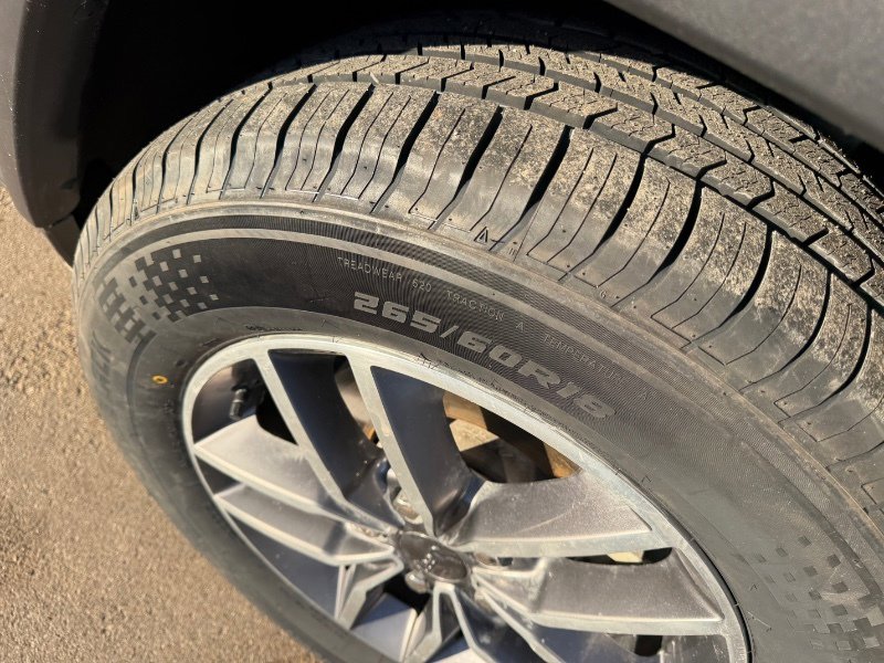 Used 2020 Jeep Grand Cherokee Limited image 13