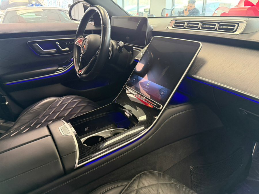 Used 2022 Mercedes-Benz S 580 4MATIC Sedan w/ AMG Line Package image 48
