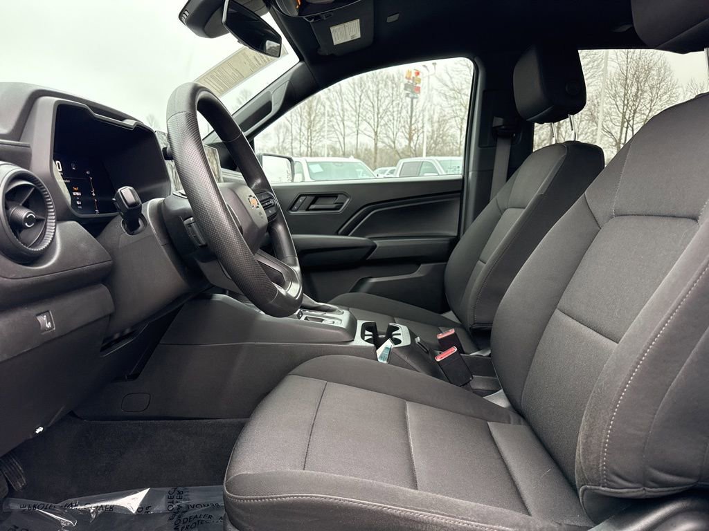 Used 2023 Chevrolet Colorado W/T image 9